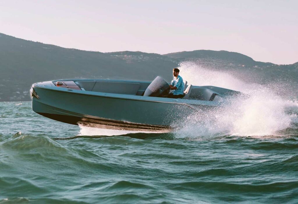 bateau de plaisance électrique