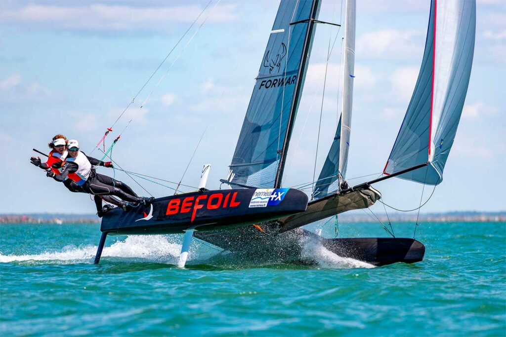les catamarans à foils