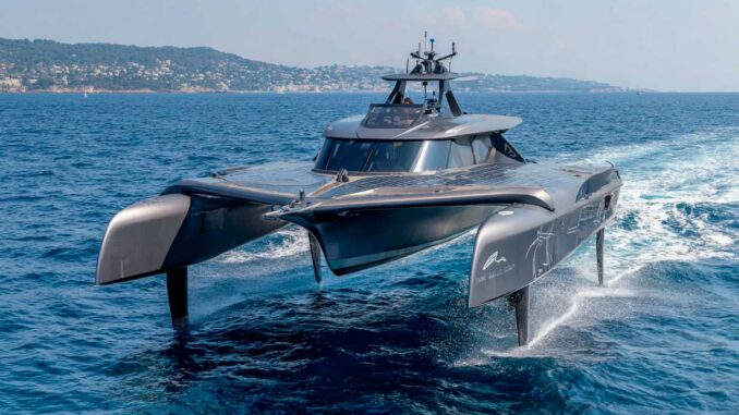 bateau de croisiere sur foil