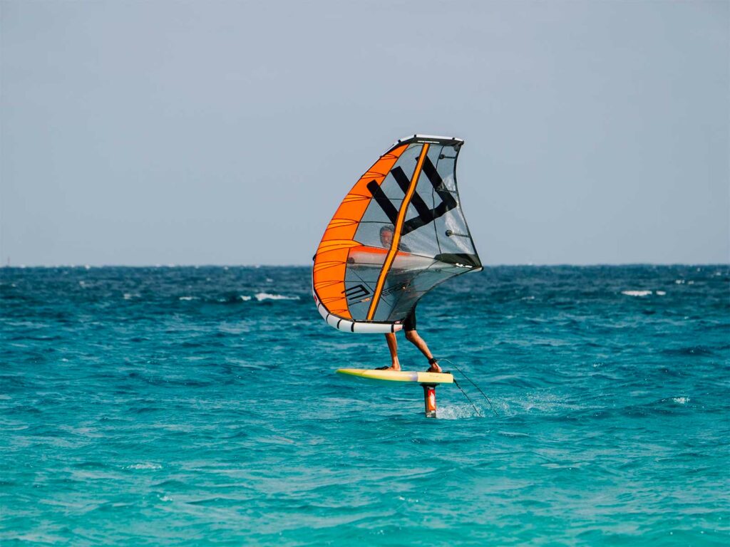 wingfoil vs kitefoil